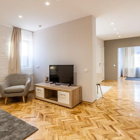 Apartmani Studio Зренянин Экстерьер фото